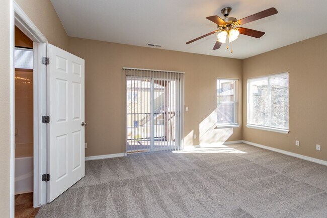 Building Photo - Beautiful Ranch-Style Condo with Attached Garage!!