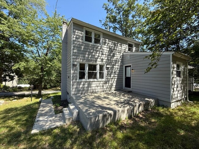 Building Photo - 49 Hunter Rd