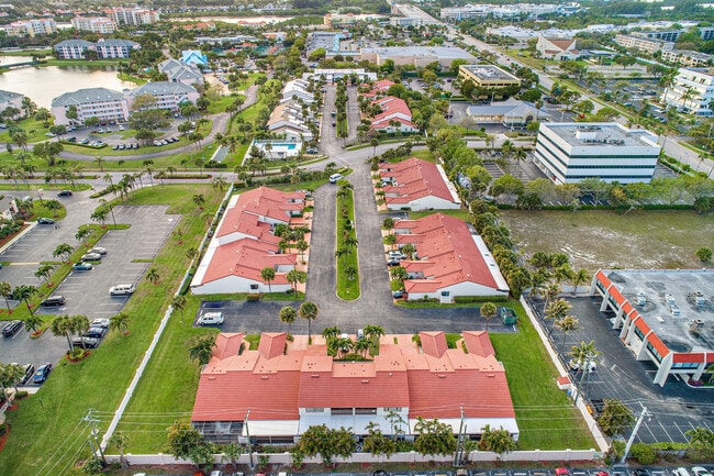 Building Photo - 131 Palm Ave