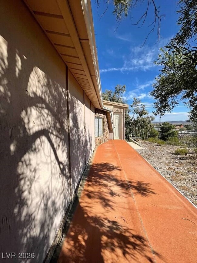 Building Photo - 1427 San Felipe Dr