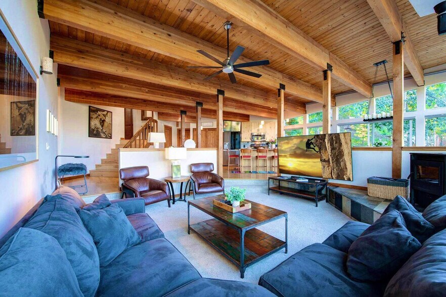 Building Photo - 1396 Forest Hills Dr