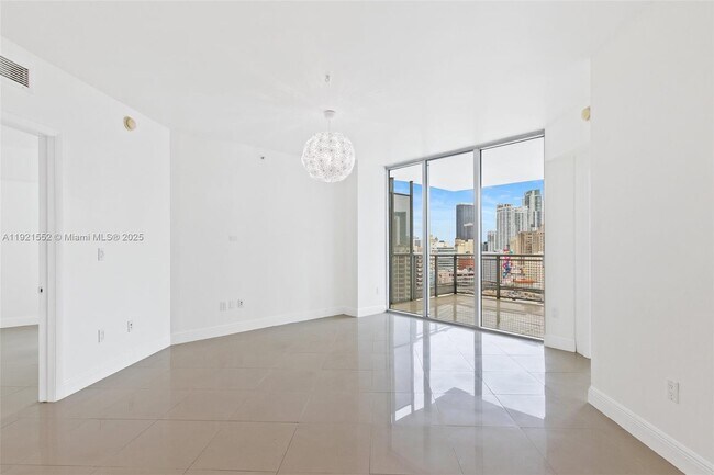 Building Photo - 350 S Miami Ave