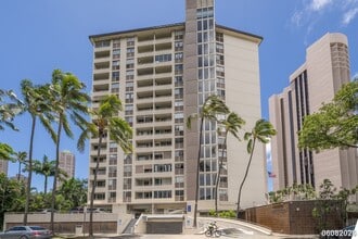 Building Photo - PRIME ALA MOANA/WAIKIKI LOCATION: 2BR/1.5BA Condo with Parking & In-Unit Washer/Dryer!
