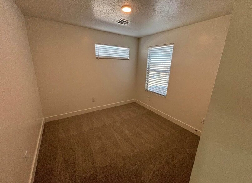 Building Photo - 2346 E Luciano Ln