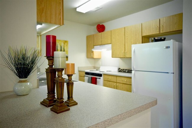 Building Photo - 15292 Hawks Ridge Dr