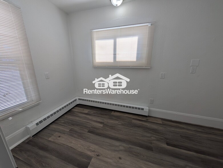 Building Photo - 451 Western St