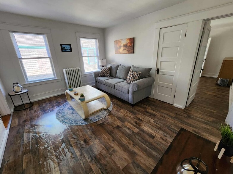 Building Photo - 145 Park Ave