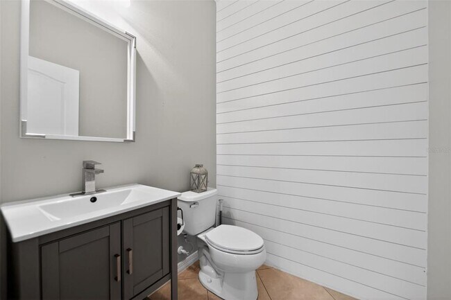 Building Photo - 1973 Fishtail Fern Way