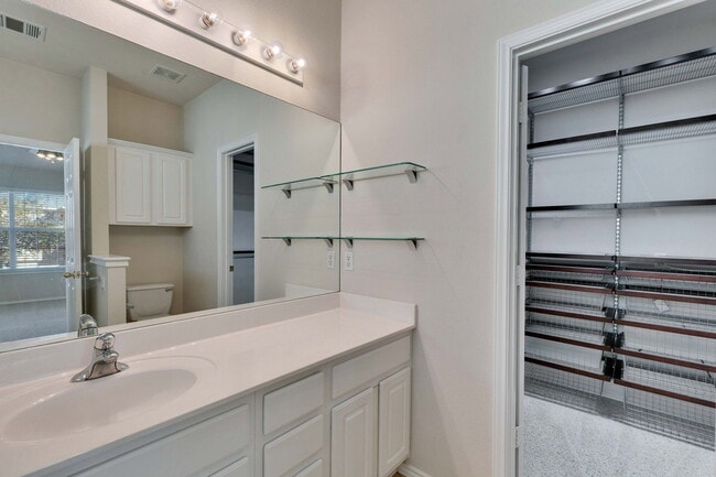 Building Photo - 1900 Scofield Ridge Pkwy