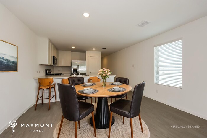 Building Photo - 1027 Birkdale Dr