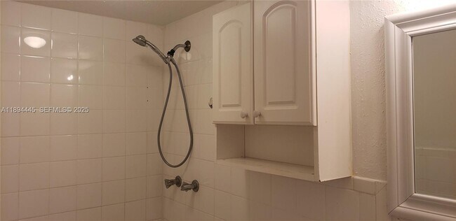 Building Photo - 8301 SW 142nd Ave