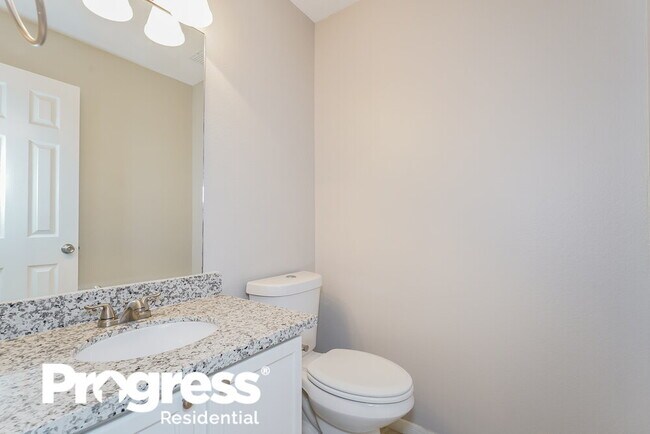 Building Photo - 17506 Hoover Gardens Dr