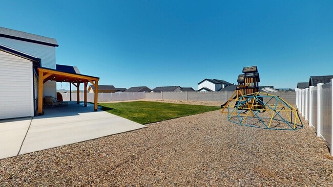 Building Photo - 4 Bedroom Home with 3 Car Garage in Enoch