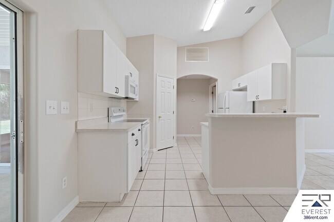 Building Photo - 25 Port Royal Dr