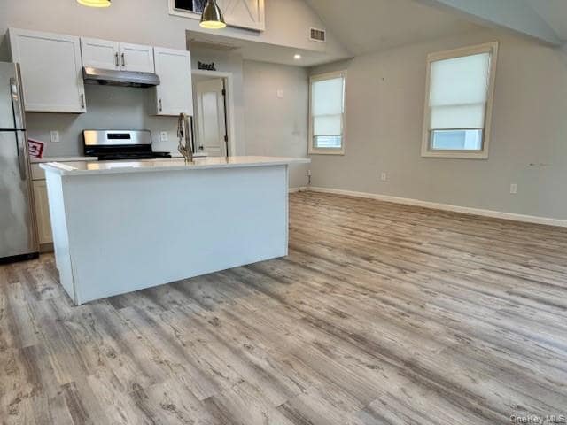 Building Photo - 9 Greenwich Ave