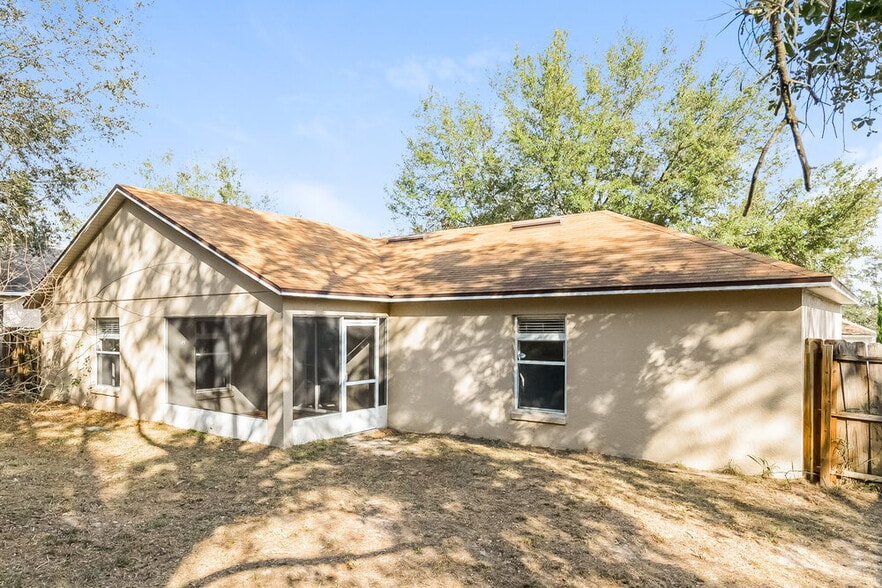 Building Photo - 617 Willow Run St