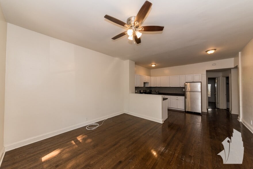 Building Photo - 3701 N Hoyne Ave