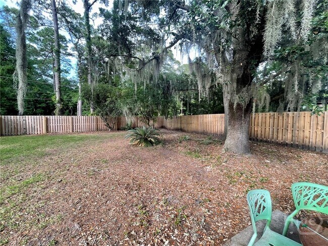 Building Photo - 18 Rivers Bend Dr