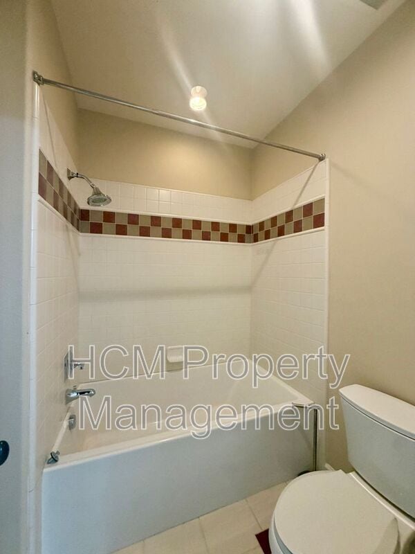 Building Photo - 52 Honeyrose