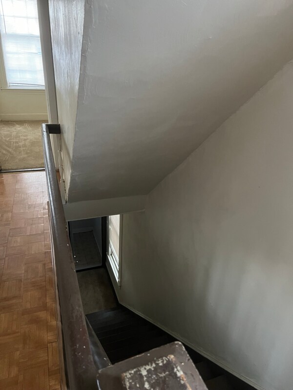 Building Photo - 804 E 26th St