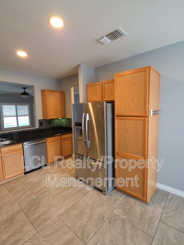 Building Photo - 27831 Blackhawk Rd