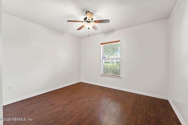 Building Photo - 11509 Brian Lakes Dr N