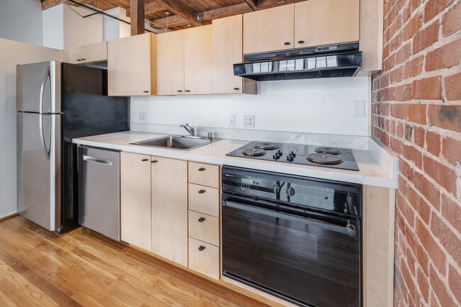 Building Photo - 355 Bryant St