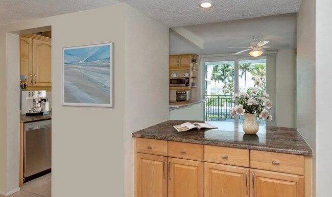 Building Photo - 4822 Ocean Blvd