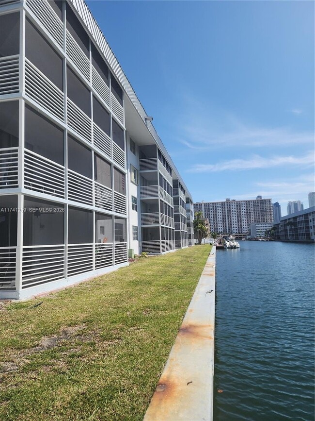 Building Photo - 3750 NE 170th St