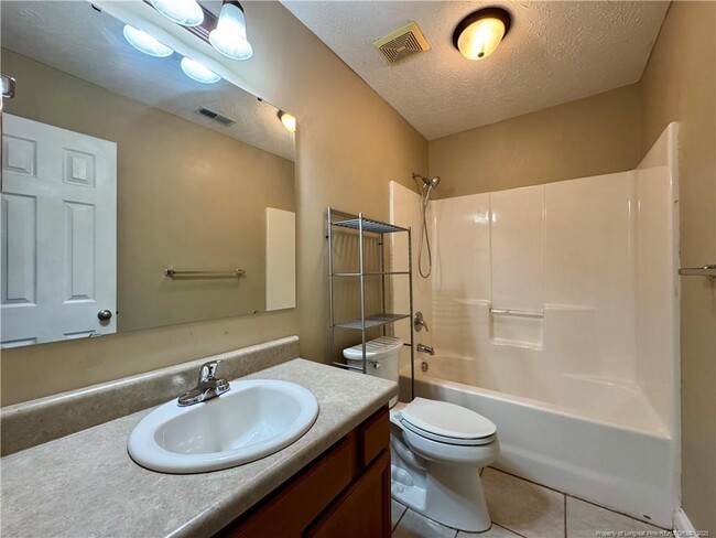 Building Photo - 230 Hunters Creek Dr
