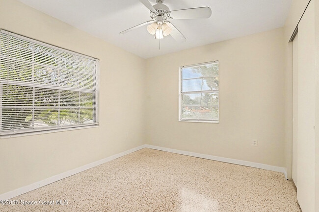 Building Photo - 33 Park Ave