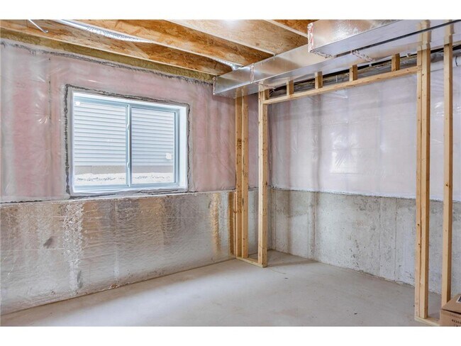 Building Photo - 143X Nutmeg Cir