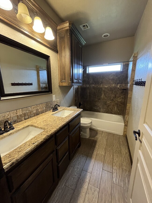 Building Photo - 48 Creekside Dr