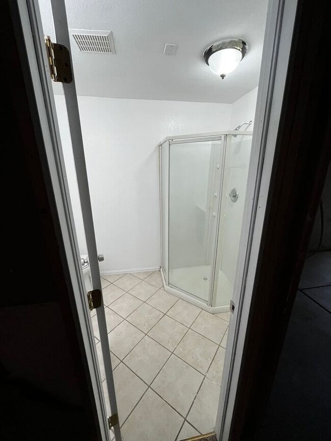 Building Photo - 3 Bedroom 2 1/2 Bathroom Home in Highlands Ranch
