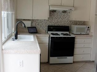 Building Photo - 3356 Valencia Hill Dr