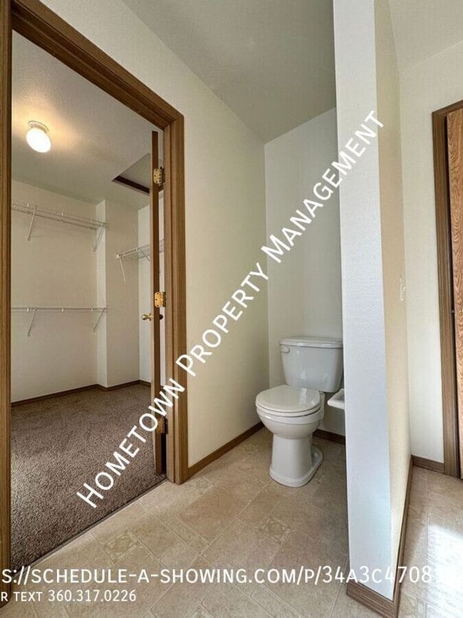 Building Photo - 6763 Steamer Dr SE