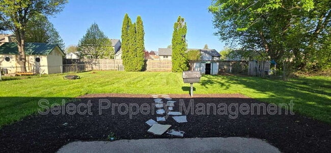 Building Photo - 2801 Sandarac Ln