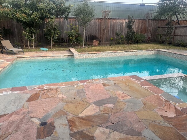 Building Photo - 4726 Ivanhoe St