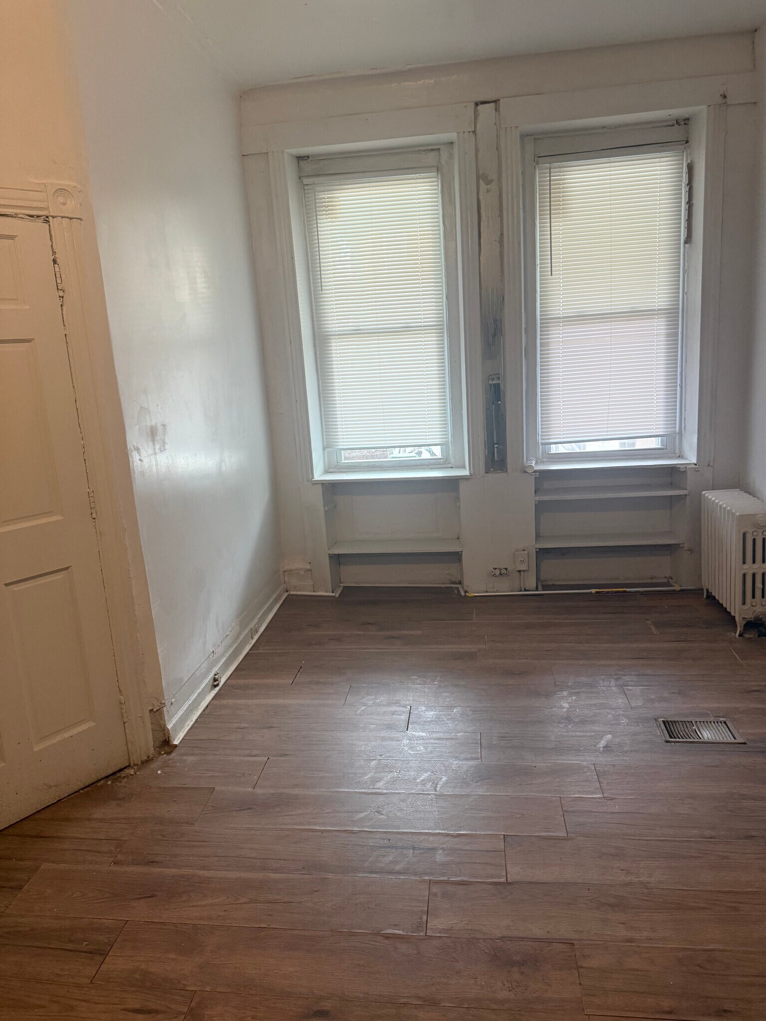 Living room - 3539 N 11th St