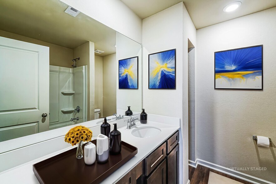 Building Photo - 6365 Rainbow Row