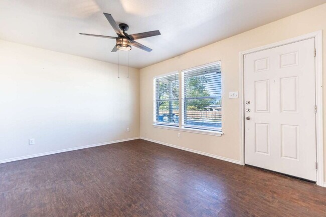 Building Photo - 8016 Landing Ave