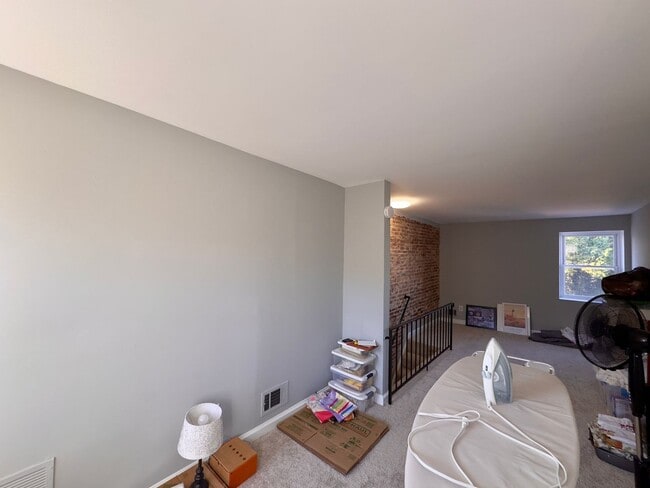 Building Photo - Charming 2 Bedroom/1 Bathroom Townhome with In-Unit Laundry in Ridgley's Delight, MD!