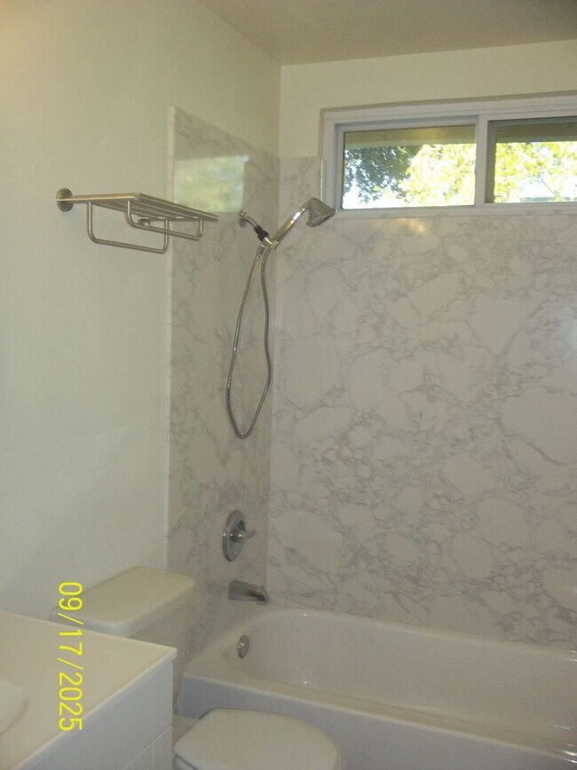 Building Photo - Wonderful Citrus Heights home