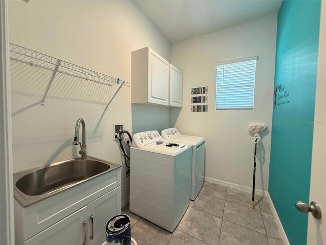 Building Photo - 2074 Brillante Dr