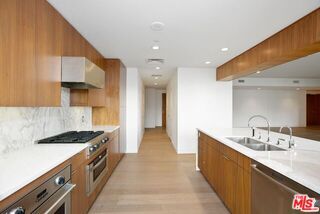 Building Photo - 1 W Century Dr