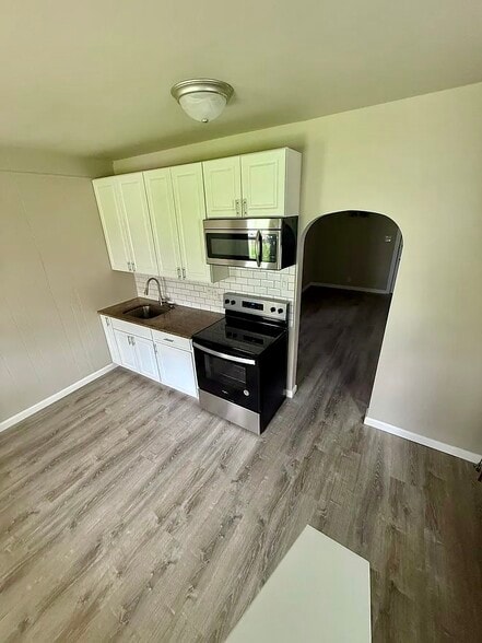 Building Photo - 142 Beckley St