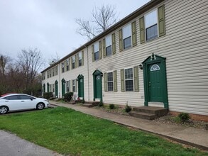 Building Photo - 104 Kayla Dr