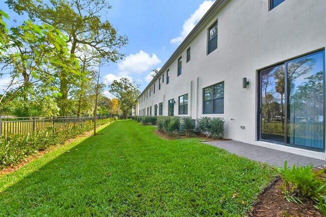 Building Photo - 706 Stellar Ct
