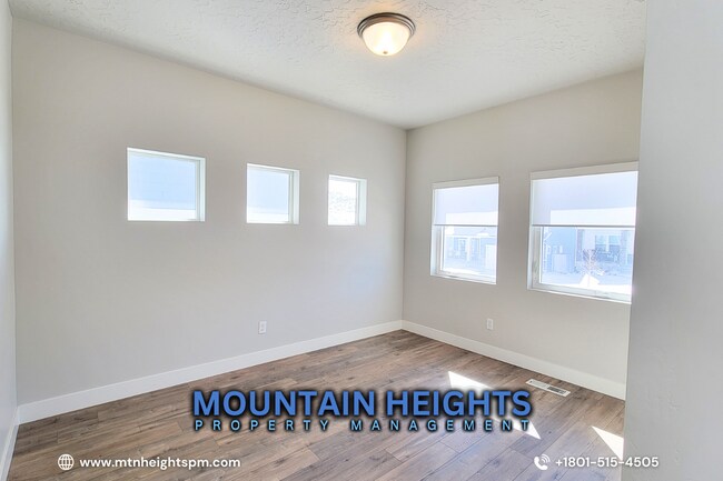 Building Photo - 2234 W Northridge Dr