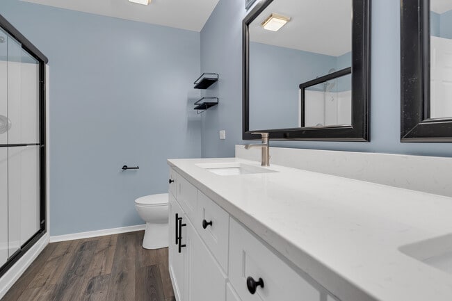 Building Photo - 730 Hamilton Ct